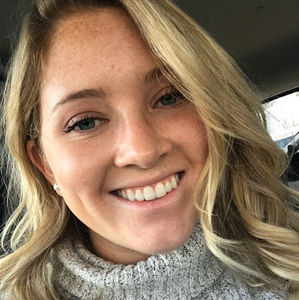 Meet your Posher, Devin lynn